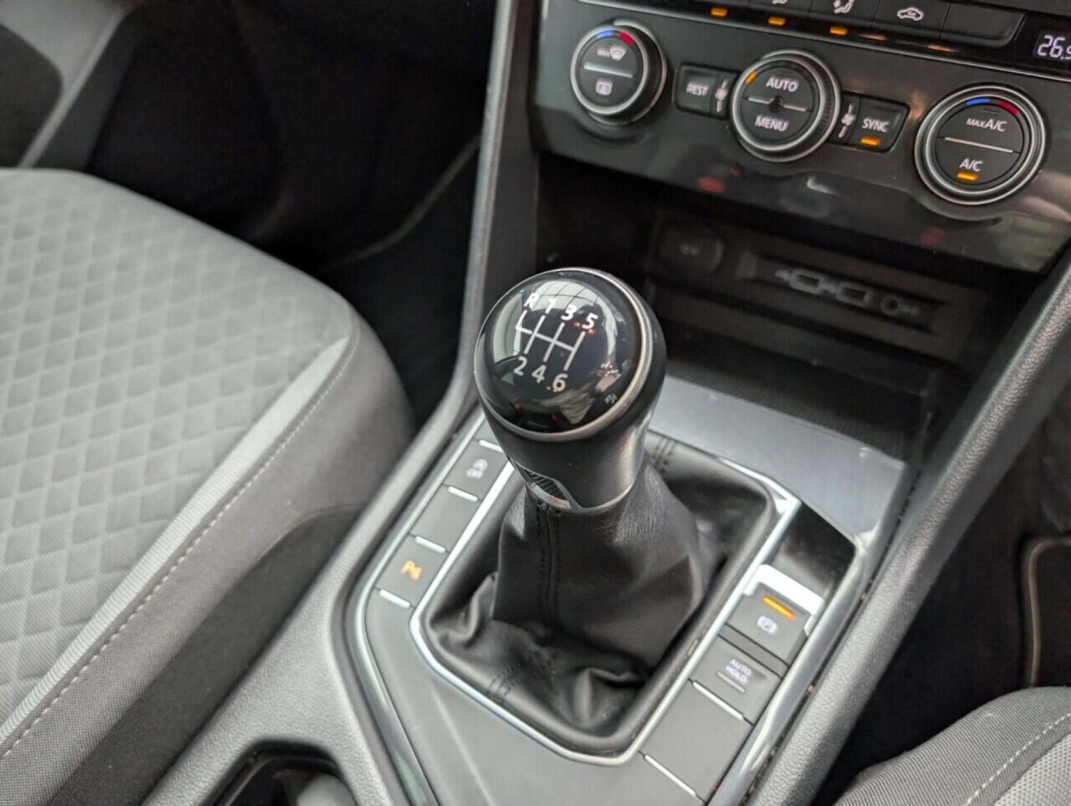 Used Volkswagen Tiguan 2019 for sale - 77714270: Photo 17