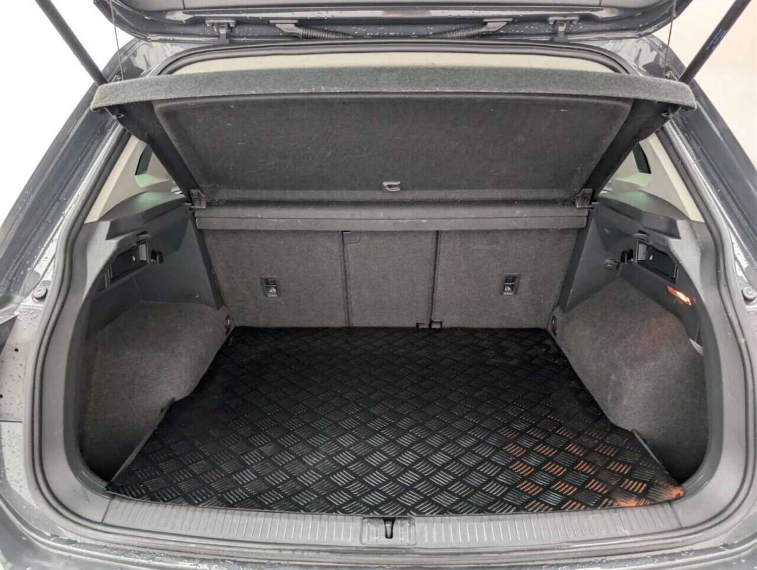 Used Volkswagen Tiguan 2019 for sale - 77714270: Photo 24