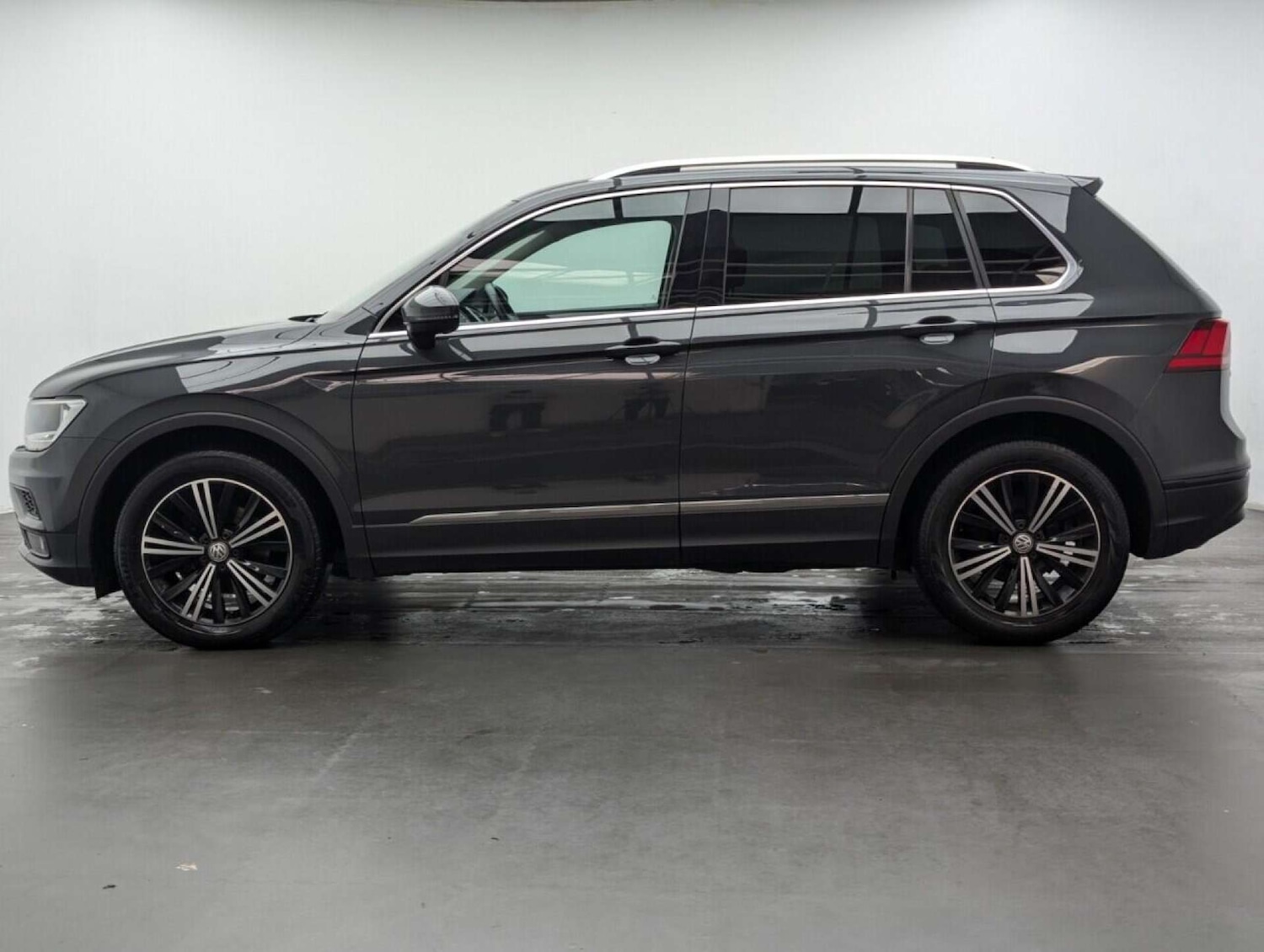 Used Volkswagen Tiguan 2019 for sale - 77714270: Photo 5