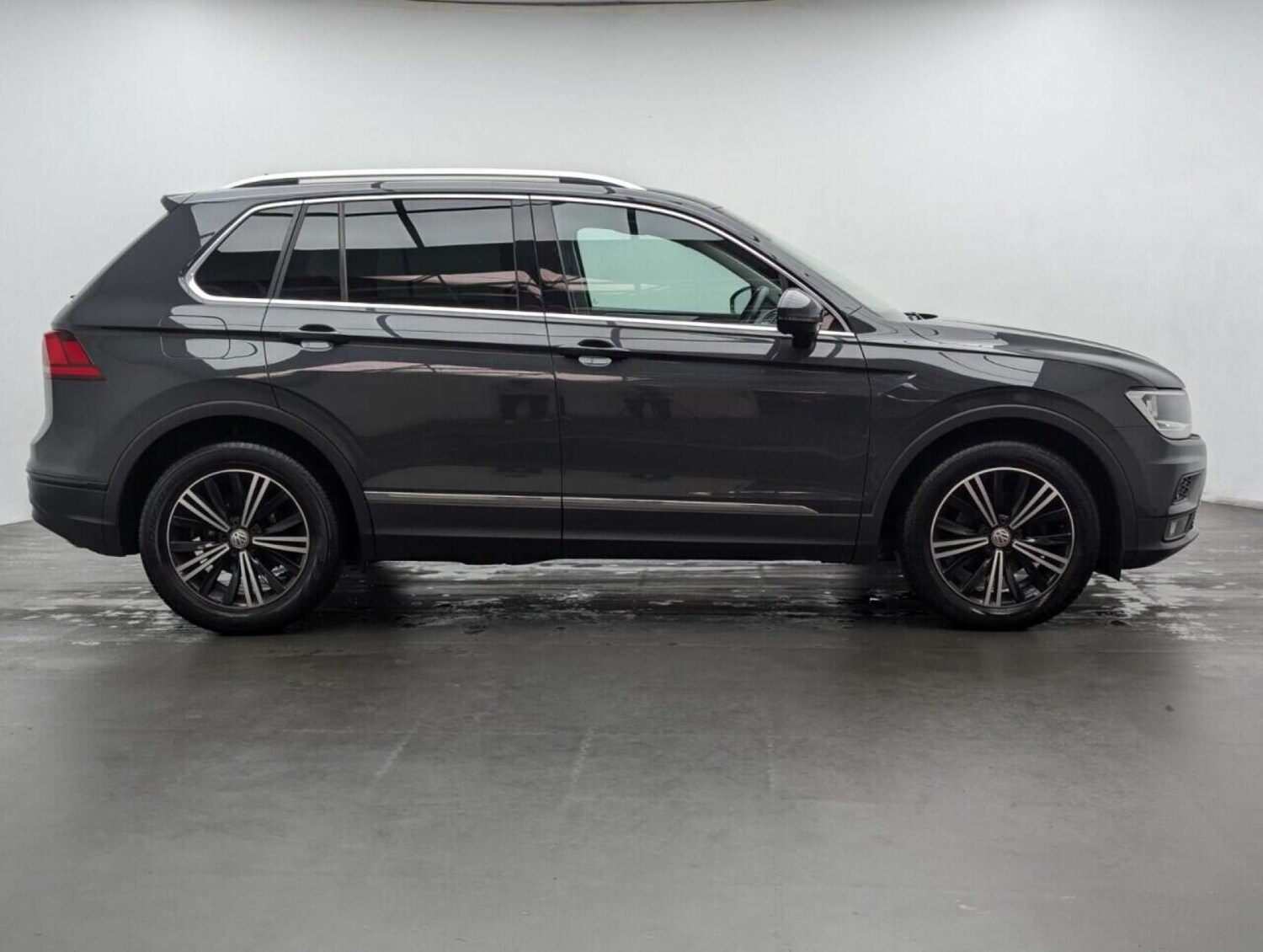 Used Volkswagen Tiguan 2019 for sale - 77714270: Photo 9