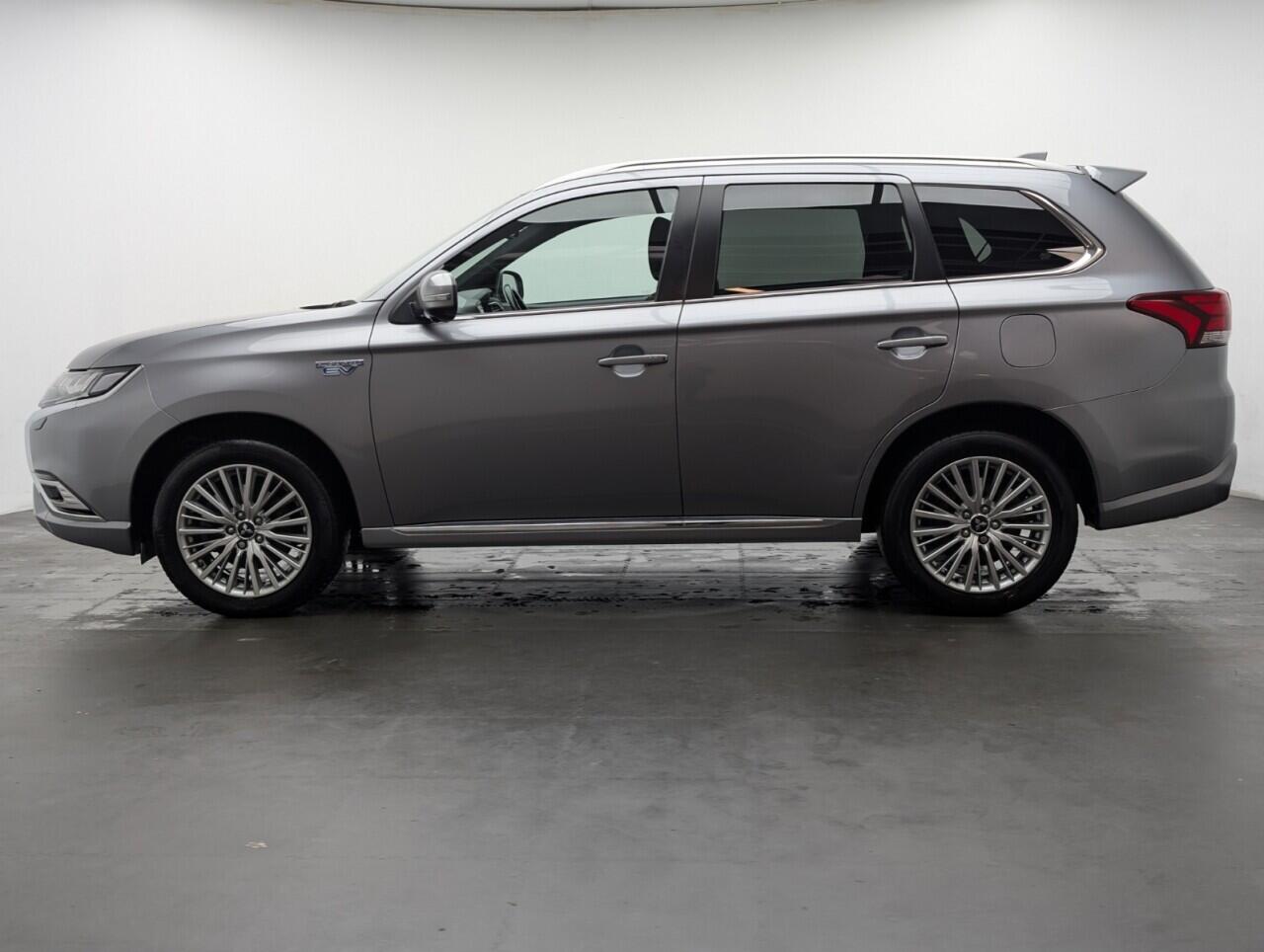 Used Mitsubishi Outlander 2018 for sale - 77081945: Photo 5