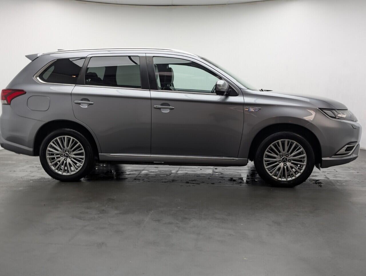 Used Mitsubishi Outlander 2018 for sale - 77081945: Photo 9