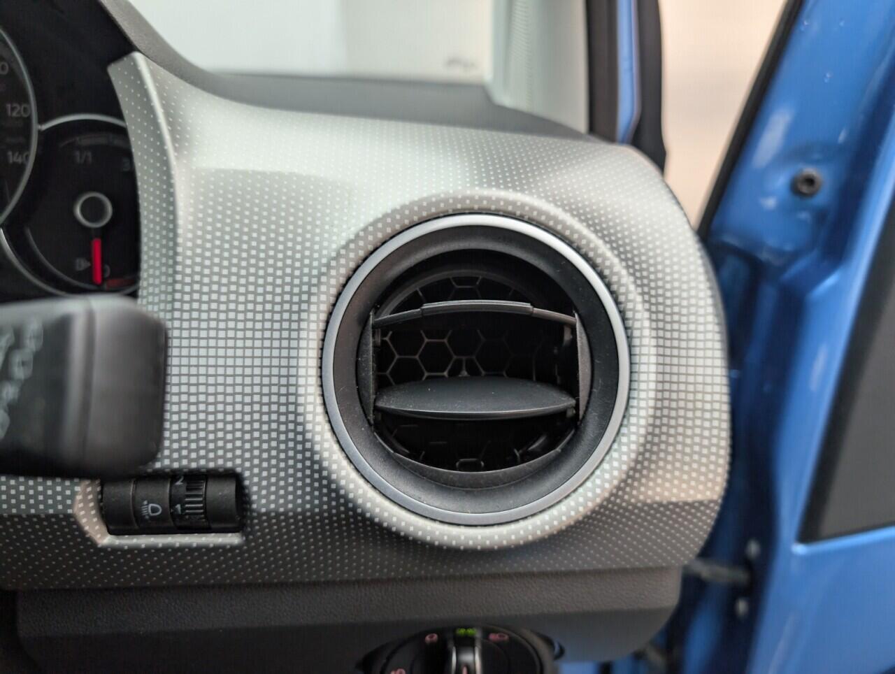 Used Volkswagen up! 2017 for sale - 76425617: Photo 18