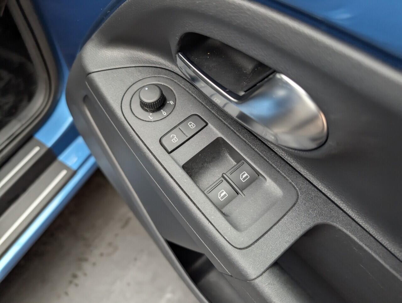 Used Volkswagen up! 2017 for sale - 76425617: Photo 19