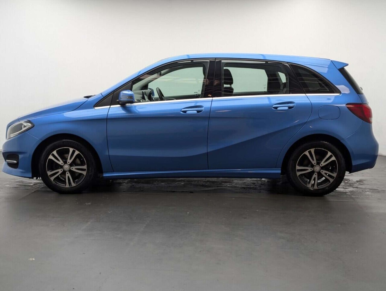 Used Mercedes-Benz B Class 2016 for sale - 77712991: Photo 5