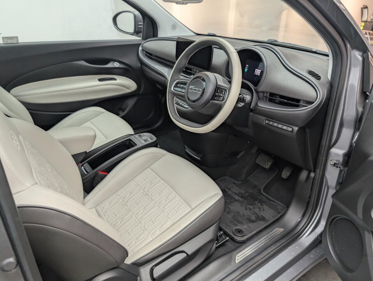 Used Fiat 500e 2022 for sale - 76423533: Photo 11