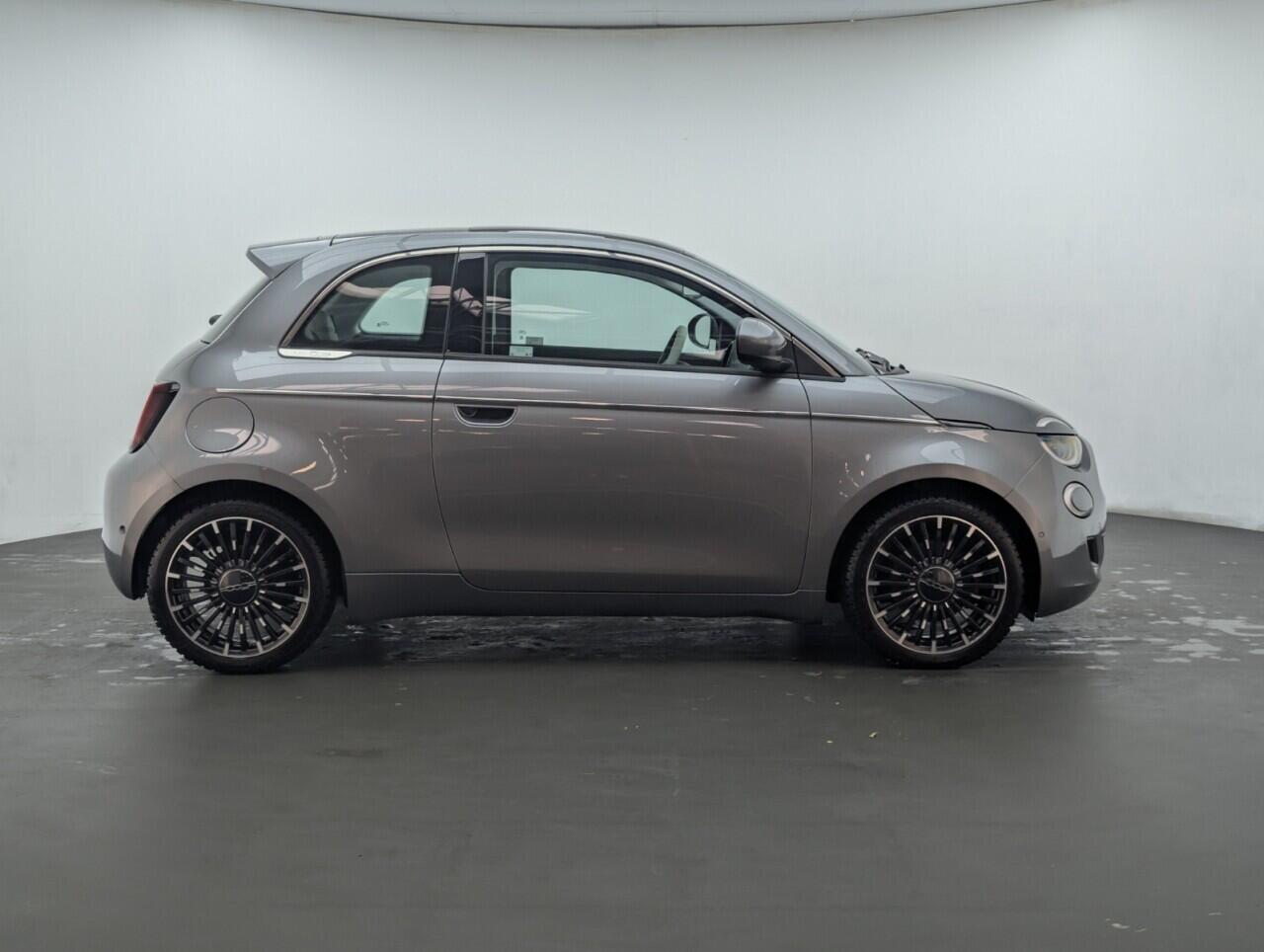 Used Fiat 500e 2022 for sale - 76423533: Photo 9