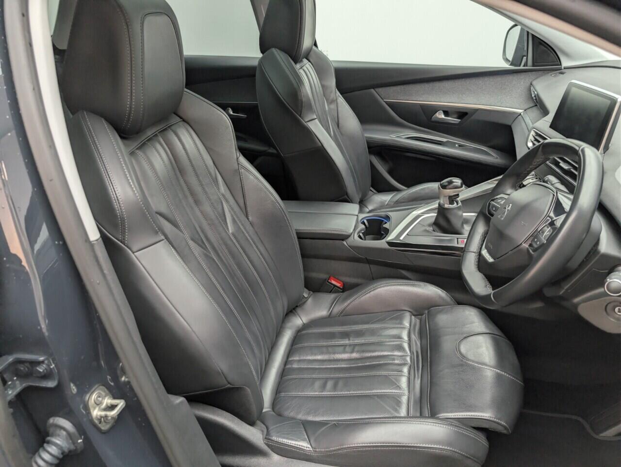 Used Peugeot 3008 2019 for sale - 76659384: Photo 12