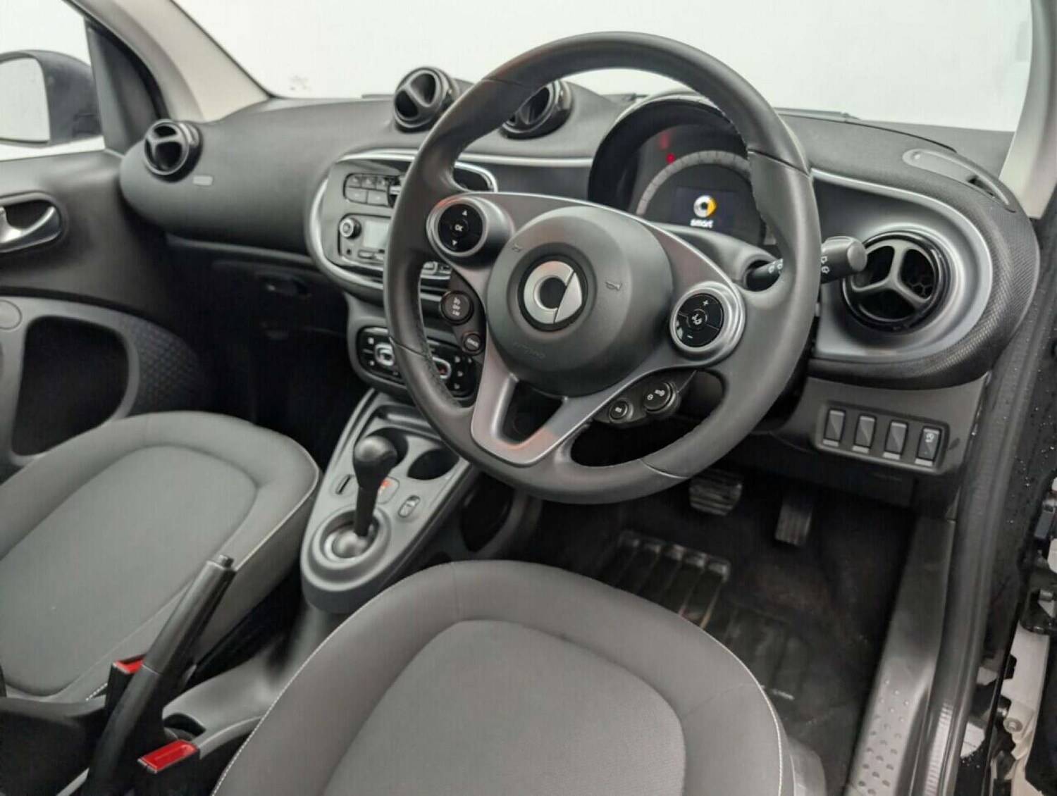 Used smart fortwo 2017 for sale - 77807450: Photo 11