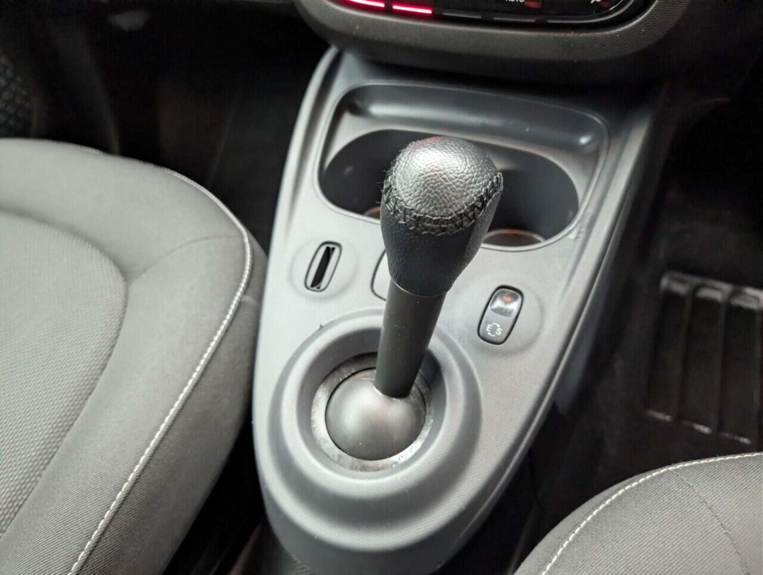 Used smart fortwo 2017 for sale - 77807450: Photo 15