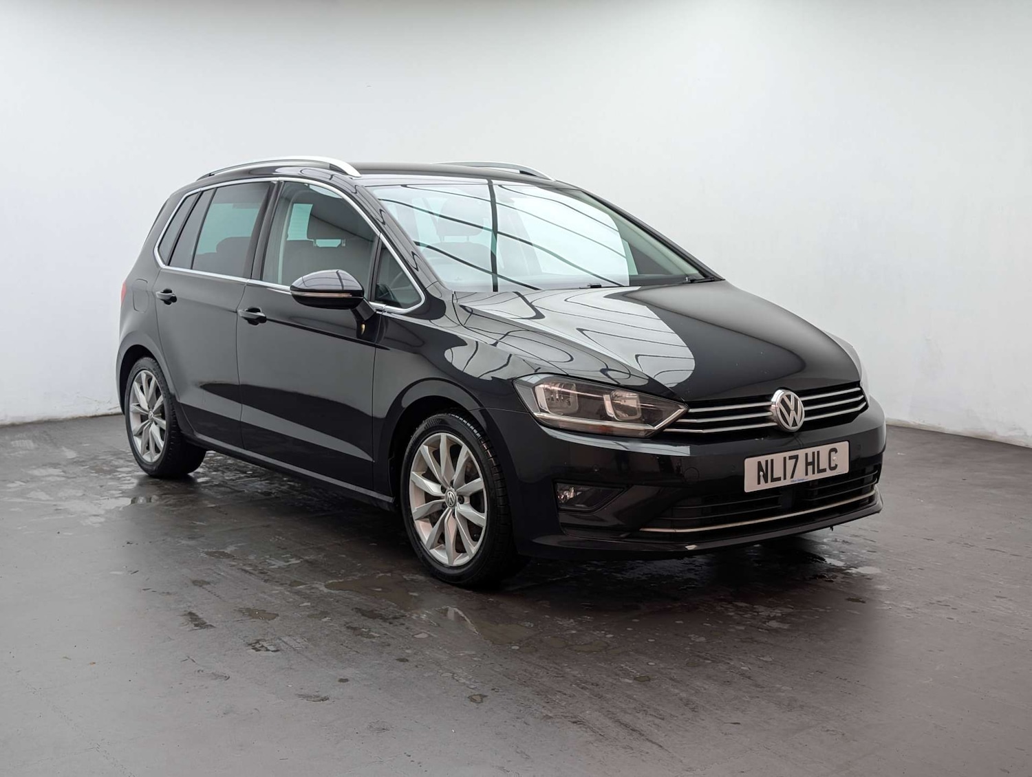 Used Volkswagen Golf SV 2017 for sale - 78152328: Photo 2