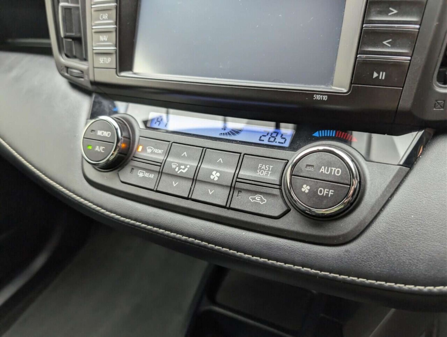 Used Toyota RAV4 2018 for sale - 77713369: Photo 16