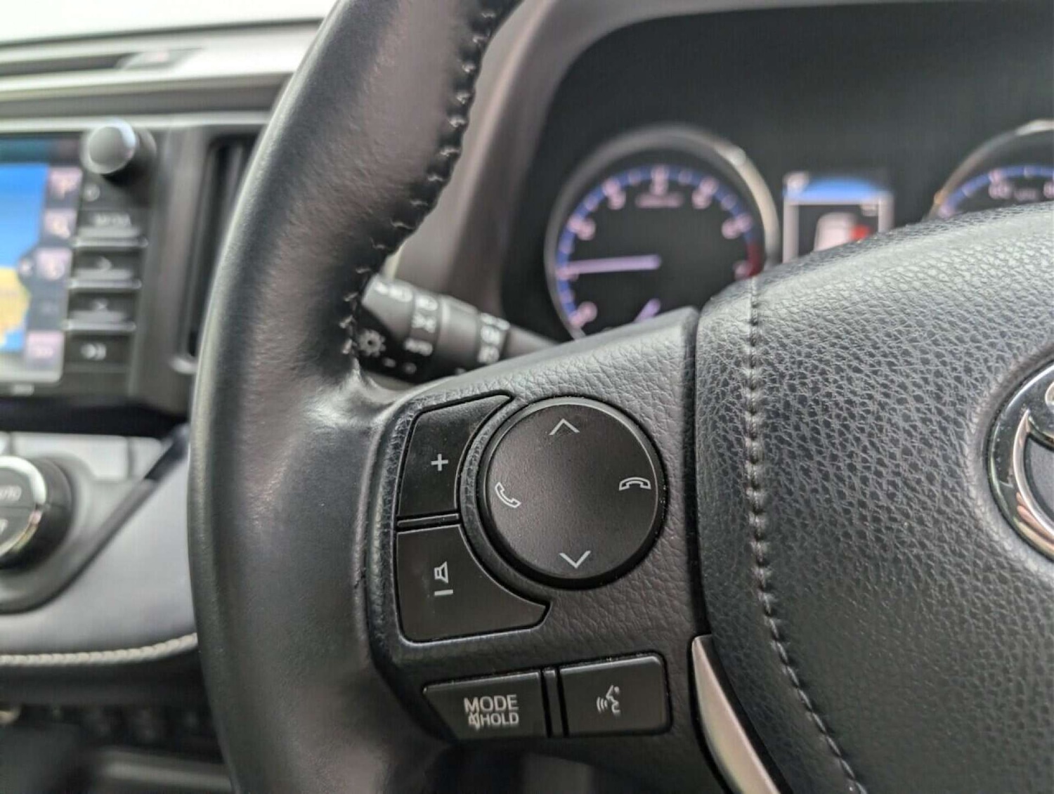 Used Toyota RAV4 2018 for sale - 77713369: Photo 19