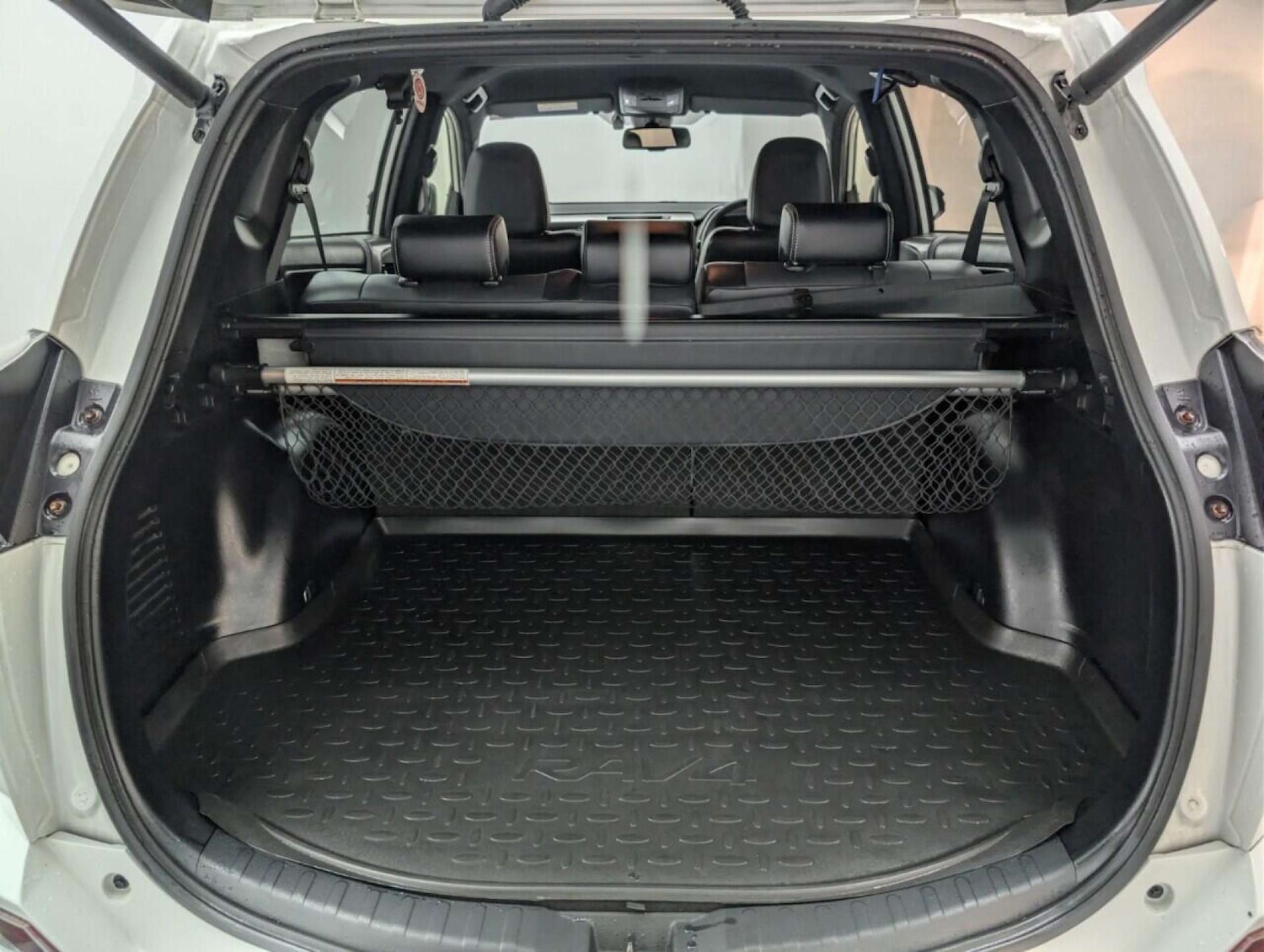 Used Toyota RAV4 2018 for sale - 77713369: Photo 27