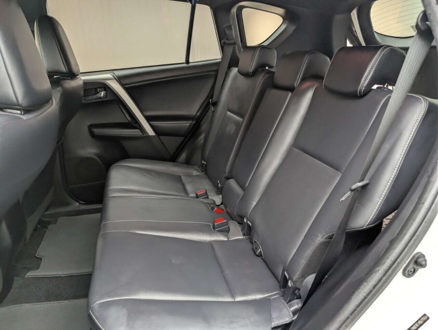 Used Toyota RAV4 2018 for sale - 77713369: Photo 28