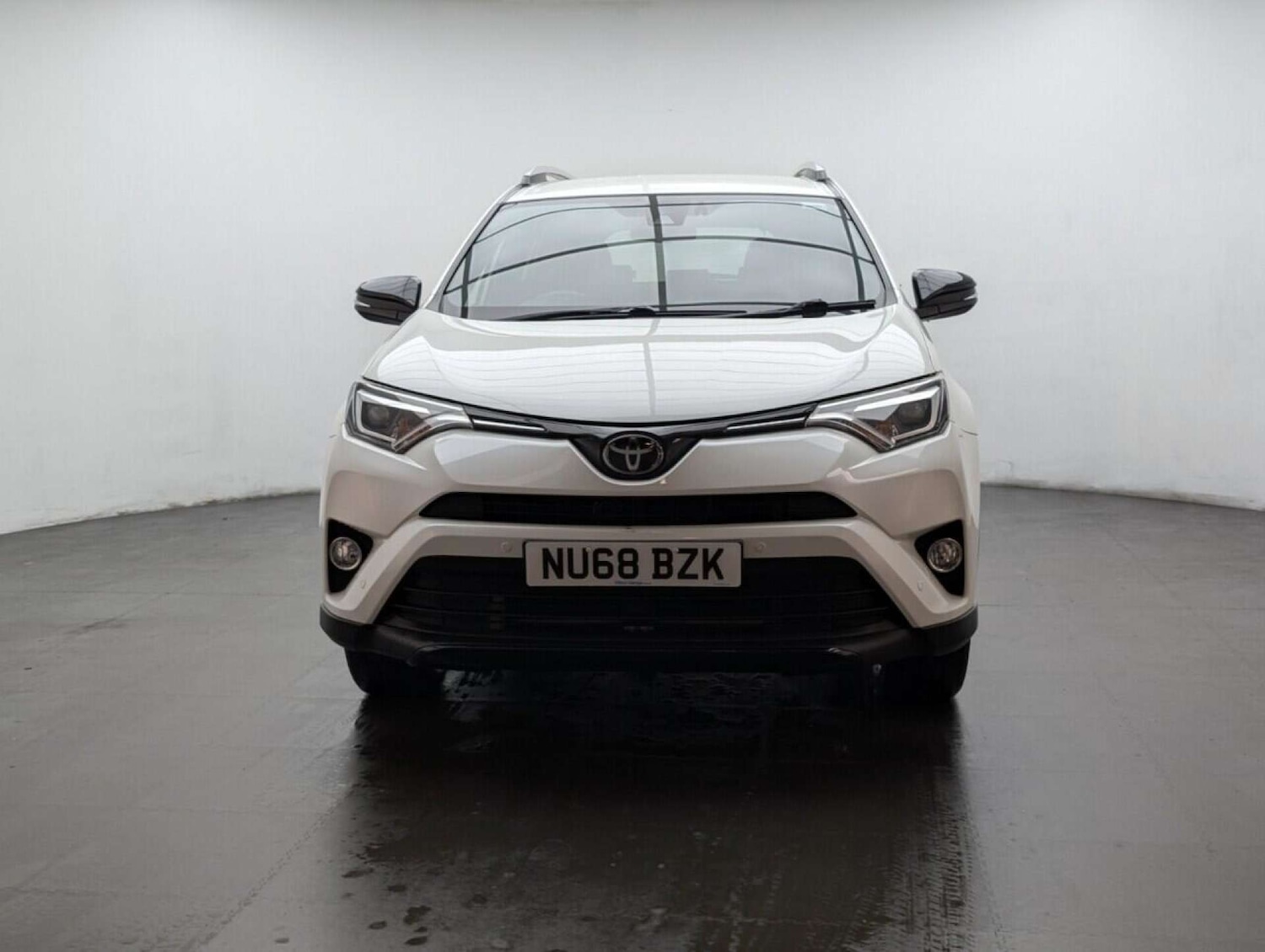 Used Toyota RAV4 2018 for sale - 77713369: Photo 3