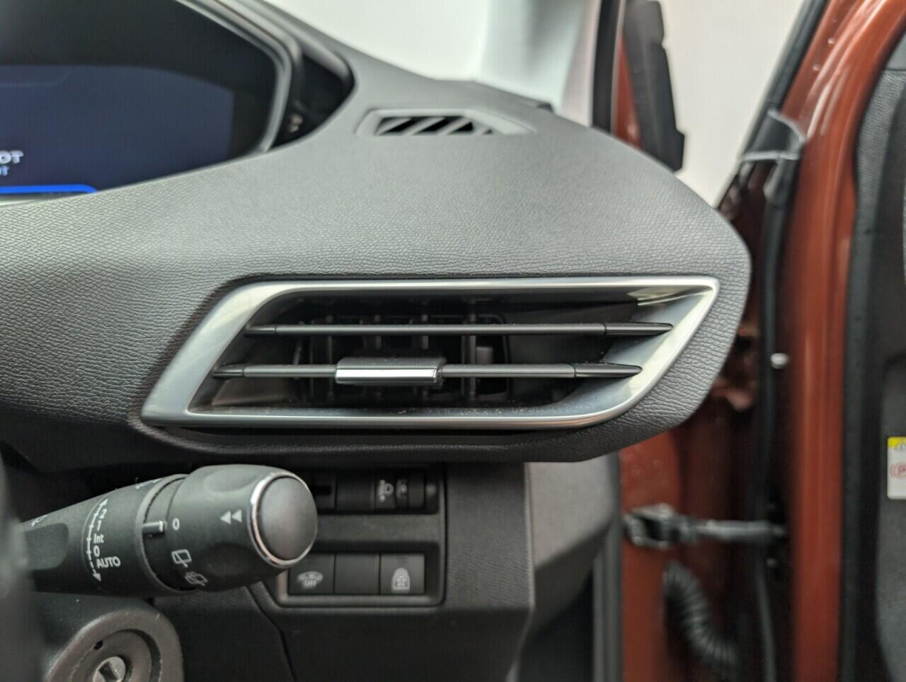 Used Peugeot 3008 2017 for sale - 77073906: Photo 21