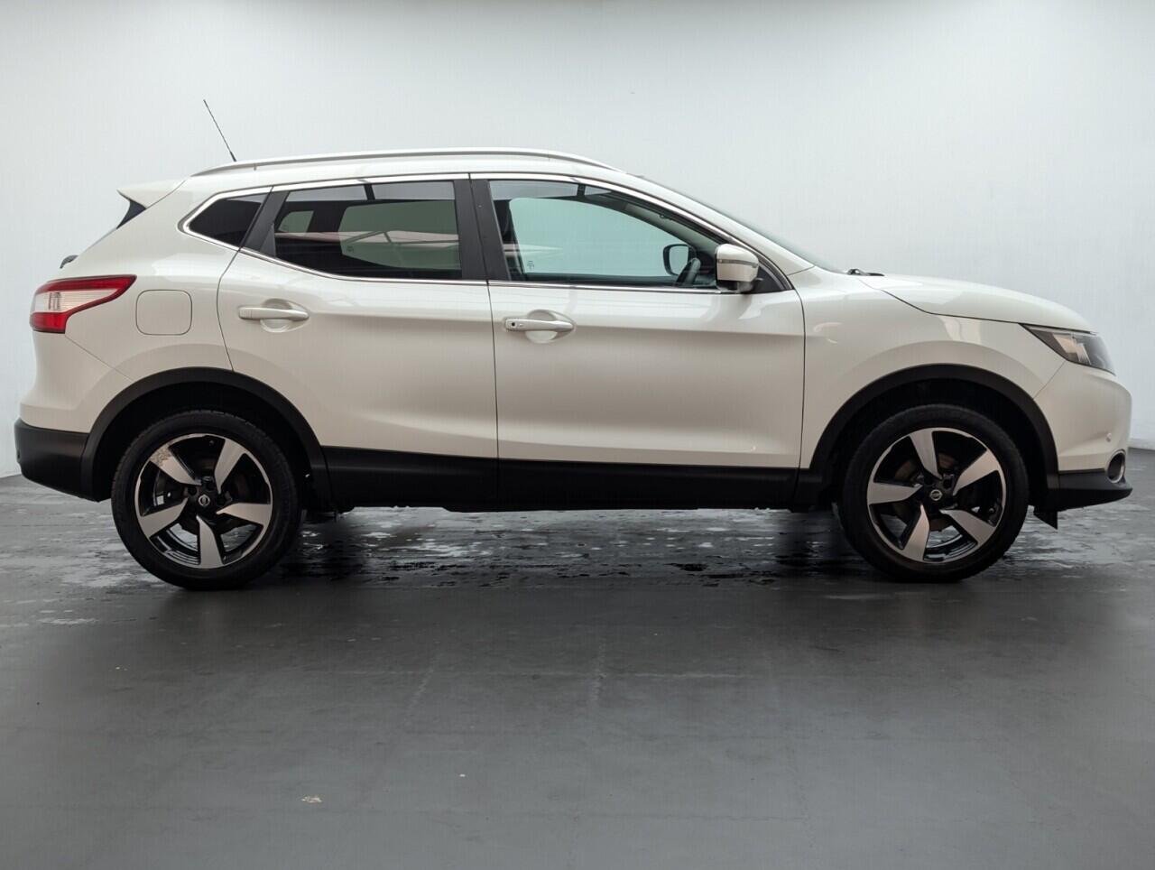 Used Nissan Qashqai 2016 for sale - 76423489: Photo 9