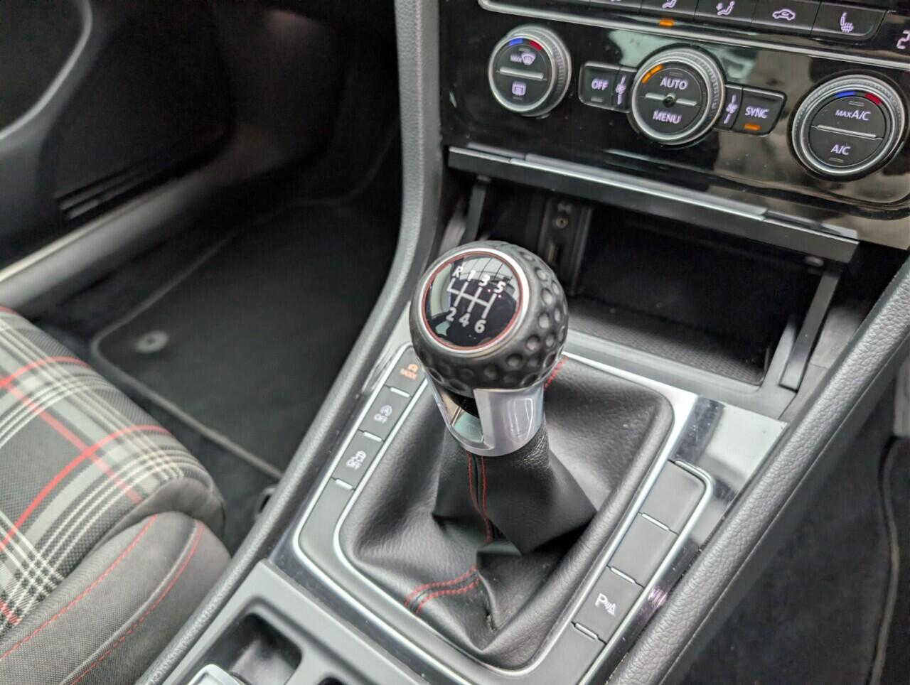 Used Volkswagen Golf 2017 for sale - 77166908: Photo 14