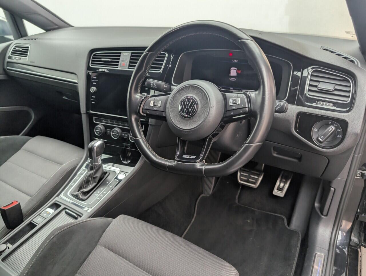 Used Volkswagen Golf 2019 for sale - 76425081: Photo 11