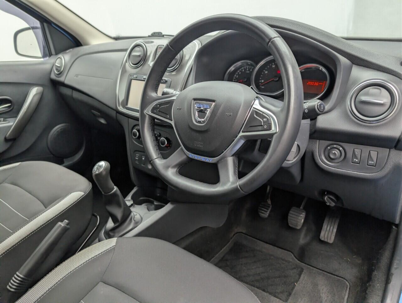 Used Dacia Sandero Stepway 2018 for sale - 76742925: Photo 11