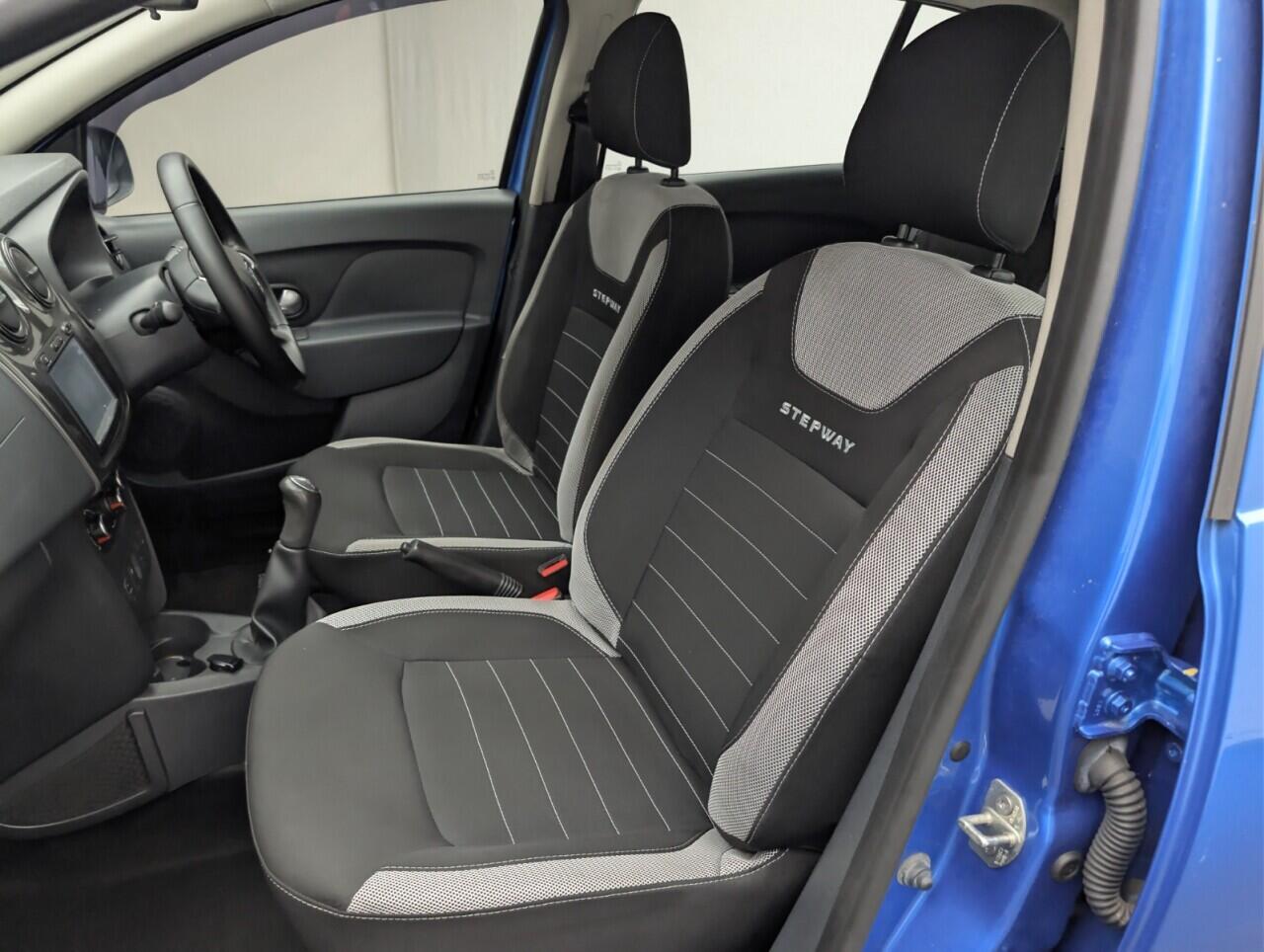 Used Dacia Sandero Stepway 2018 for sale - 76742925: Photo 27