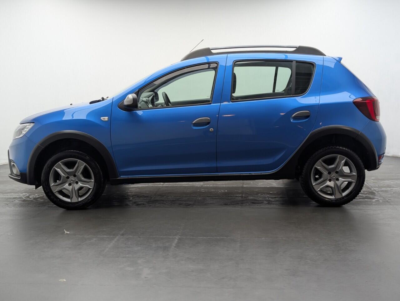 Used Dacia Sandero Stepway 2018 for sale - 76742925: Photo 5