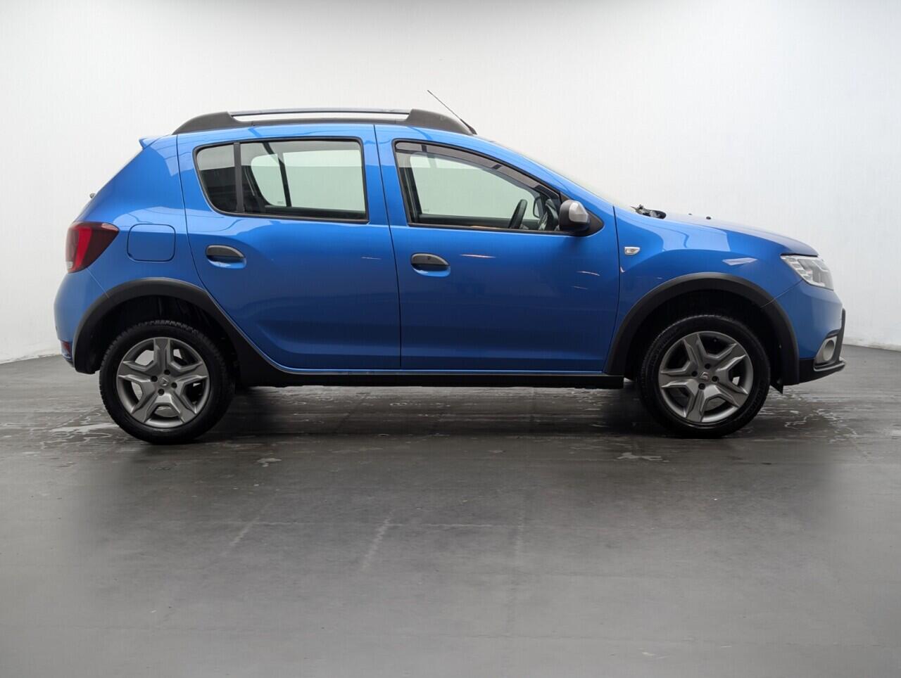 Used Dacia Sandero Stepway 2018 for sale - 76742925: Photo 9