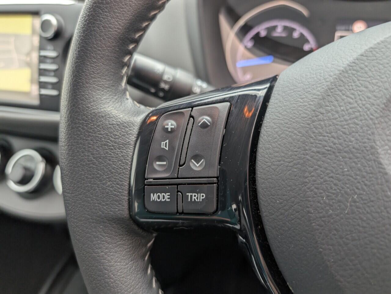 Used Toyota Yaris 2019 for sale - 76422569: Photo 19