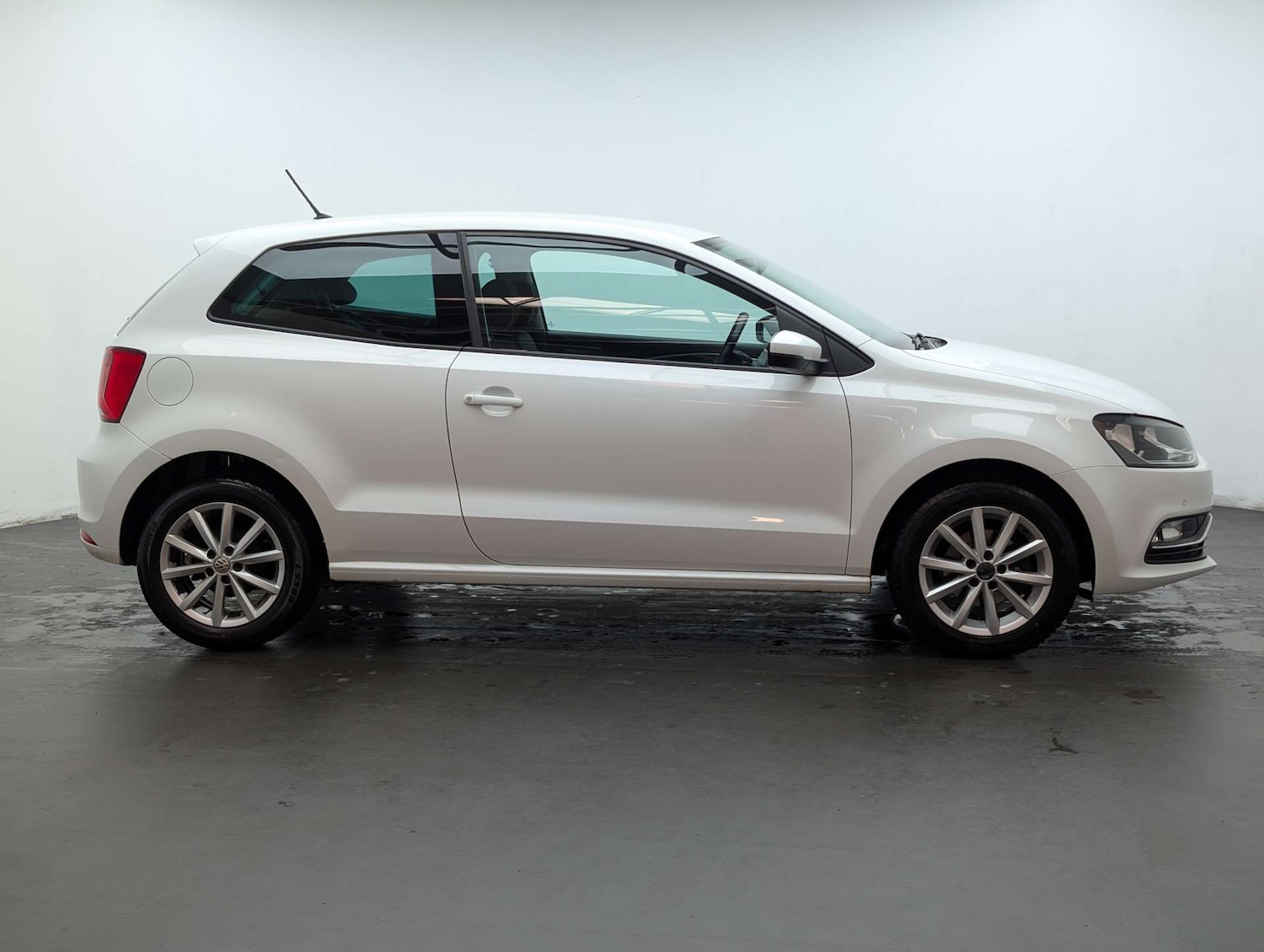 Used Volkswagen Polo 2016 for sale - 77988280: Photo 11