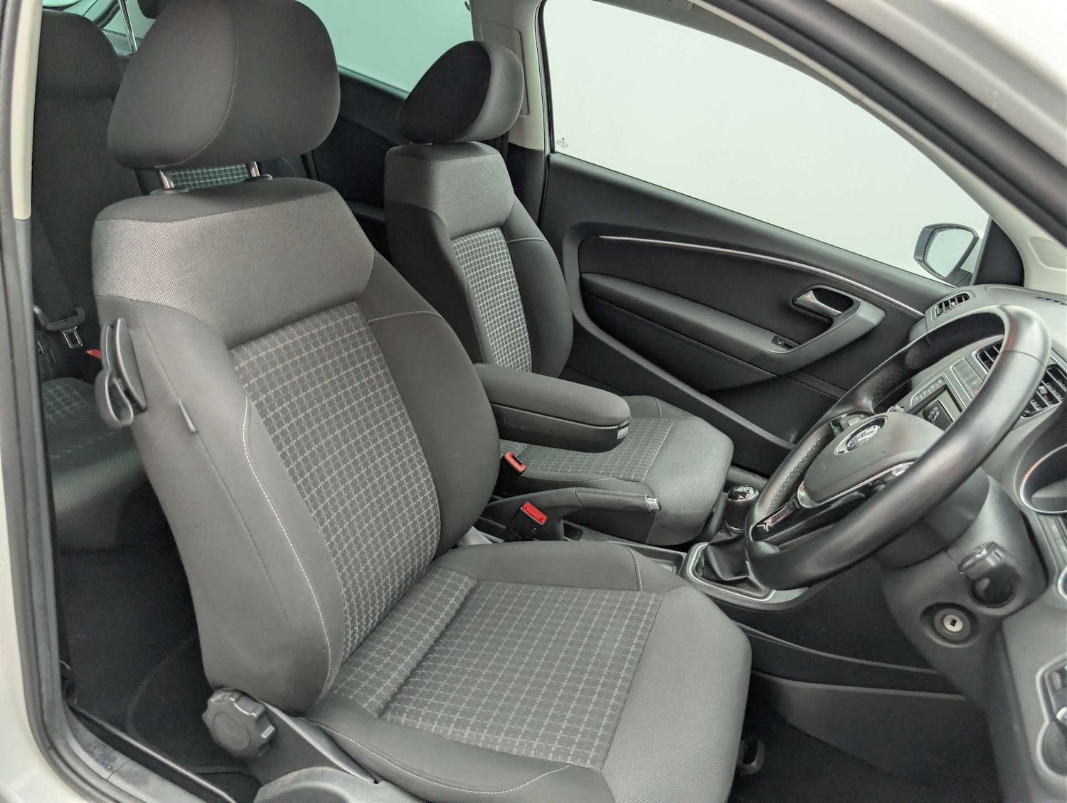 Used Volkswagen Polo 2016 for sale - 77988280: Photo 30