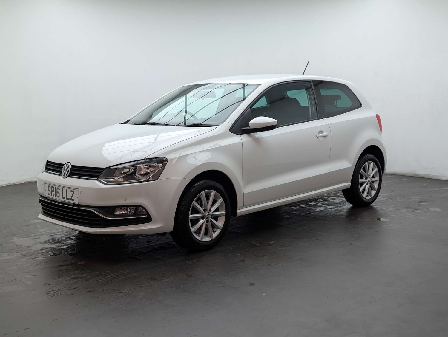 Used Volkswagen Polo 2016 for sale - 77988280: Photo 5