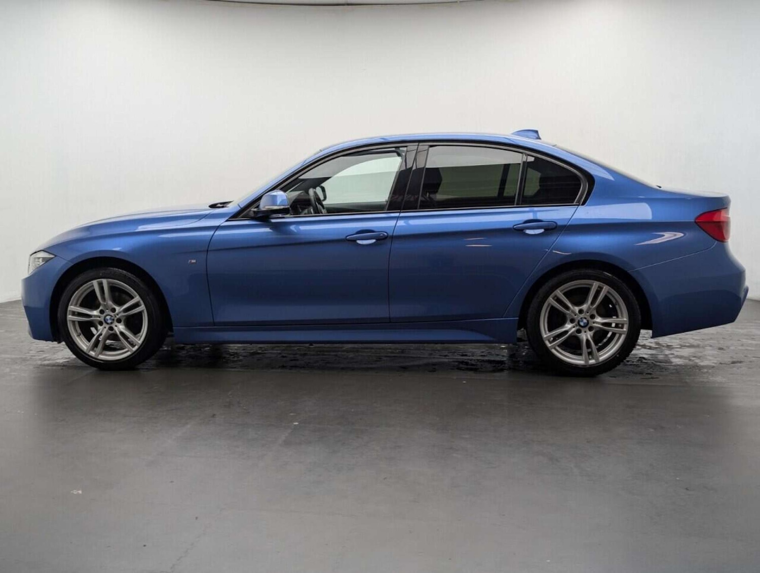 Used BMW 3 Series 2018 for sale - 77714289: Photo 5