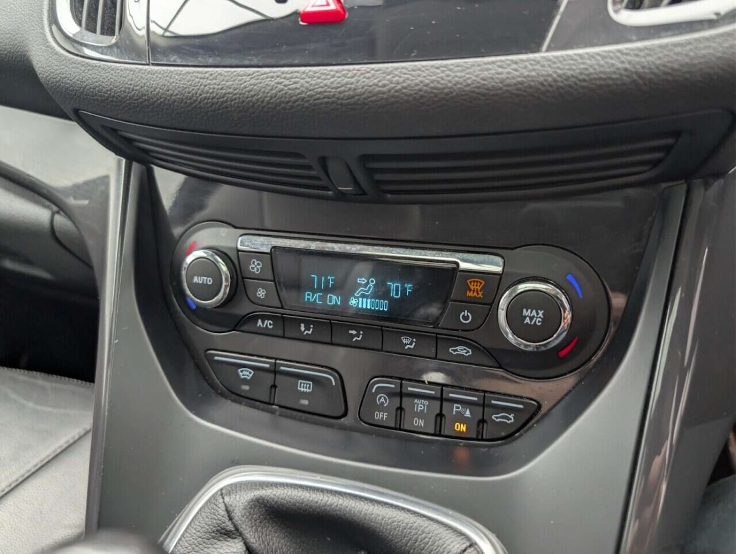 Used Ford Kuga 2015 for sale - 77713319: Photo 14