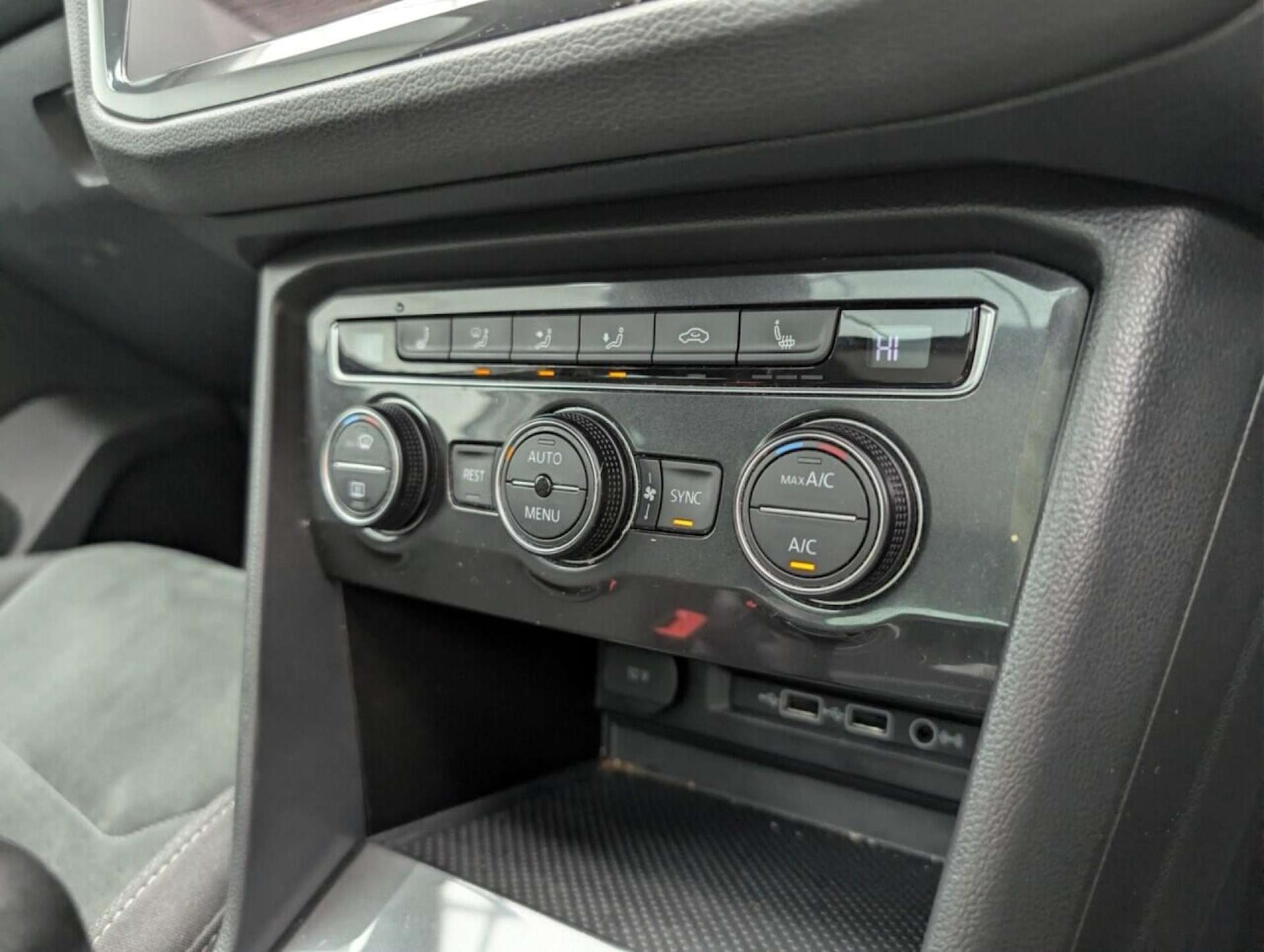 Used Volkswagen Tiguan 2018 for sale - 77714027: Photo 15