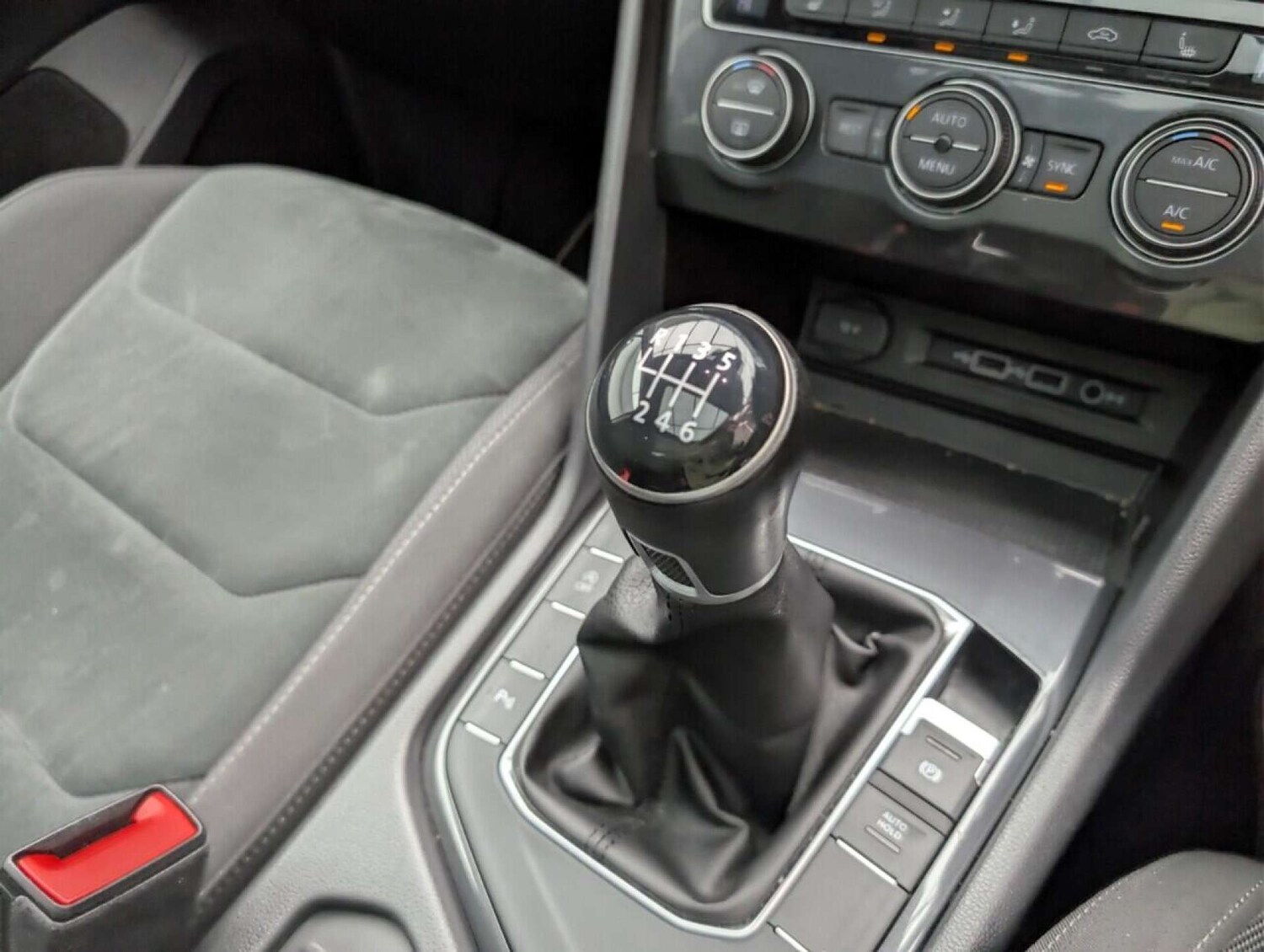 Used Volkswagen Tiguan 2018 for sale - 77714027: Photo 16