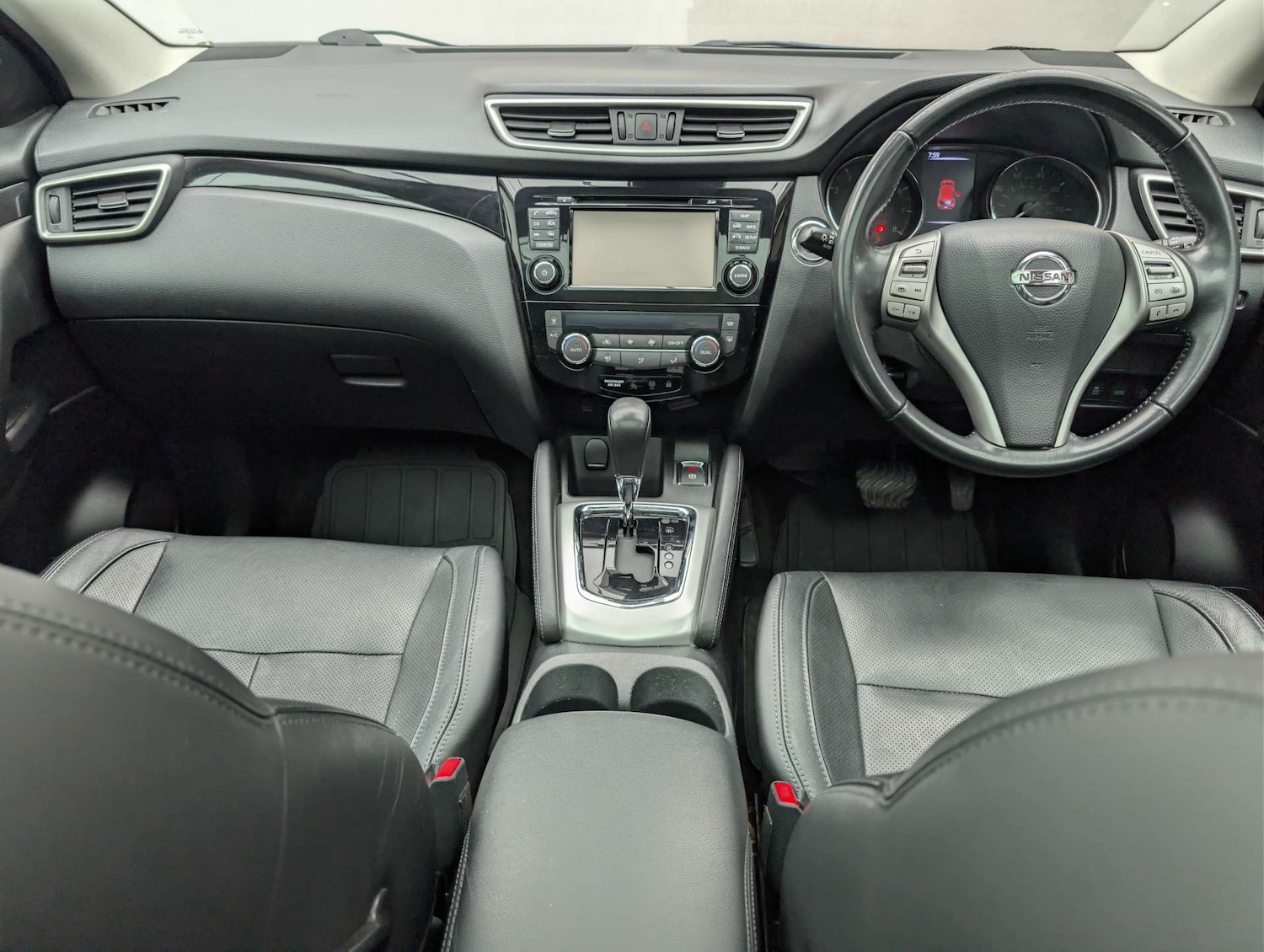 Used Nissan Qashqai 2016 for sale - 77789089: Photo 11