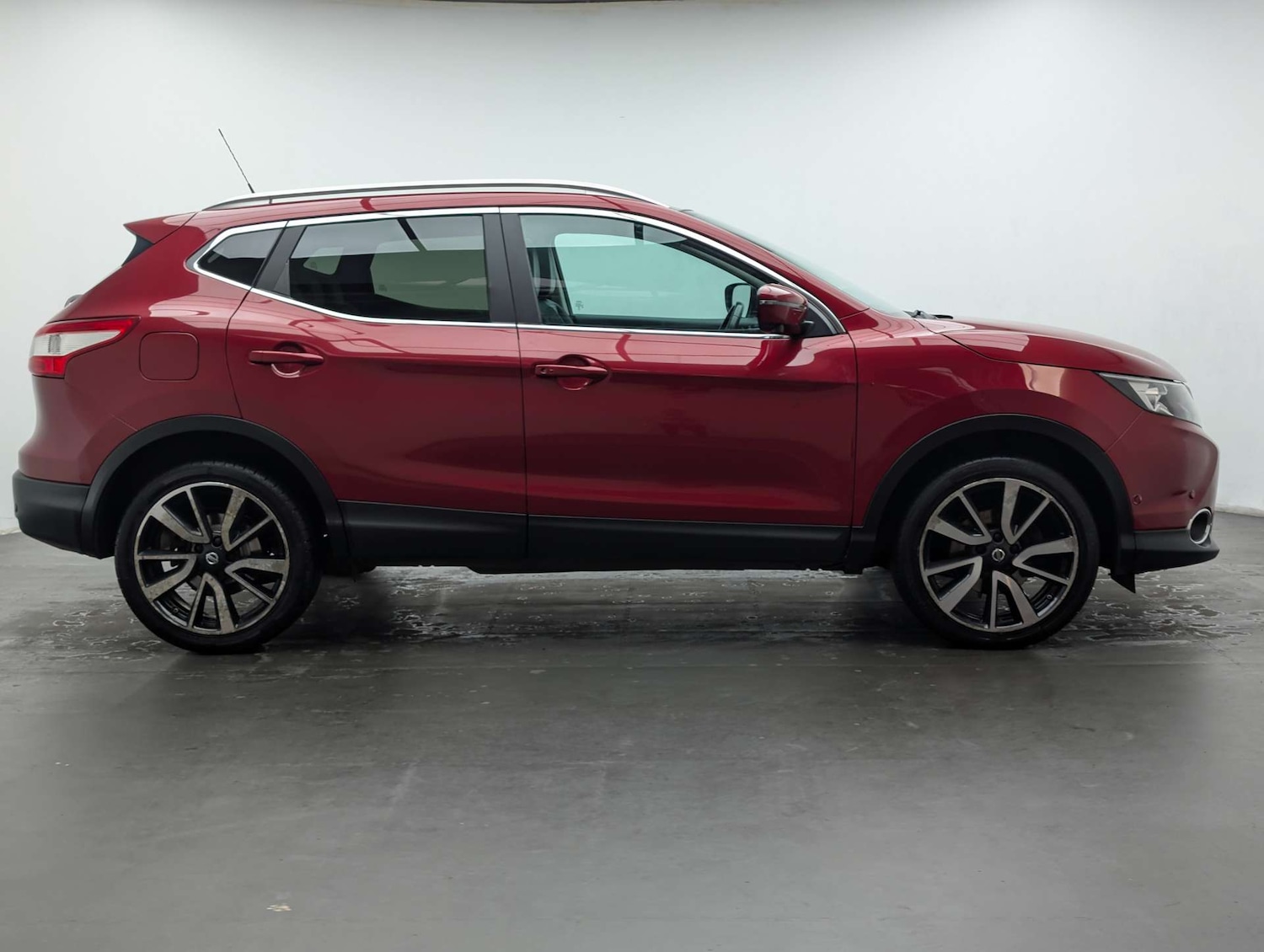 Used Nissan Qashqai 2016 for sale - 77789089: Photo 14