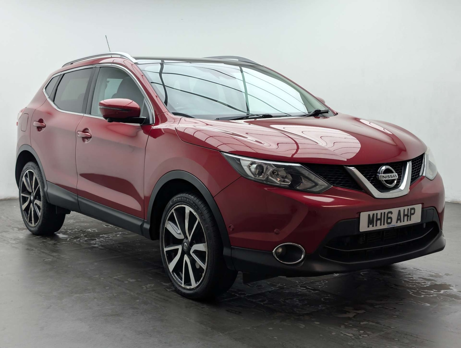 Used Nissan Qashqai 2016 for sale - 77789089: Photo 2