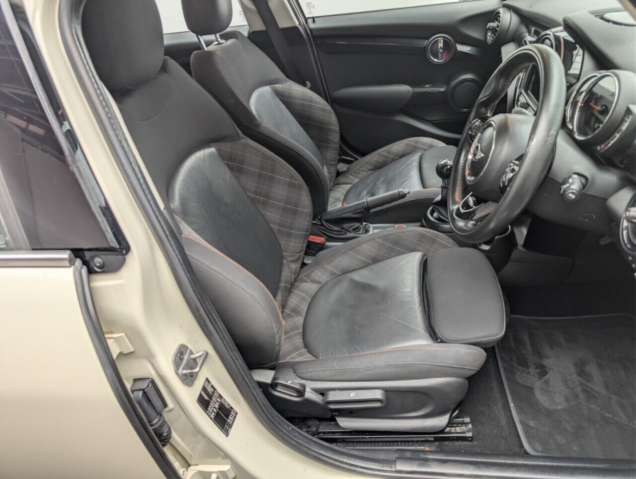 Used MINI Hatch 2018 for sale - 76780815: Photo 11