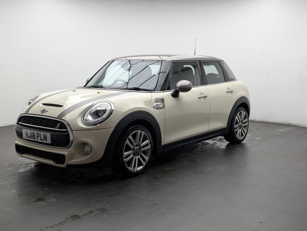 Used MINI Hatch 2018 for sale - 76780815: Photo 4