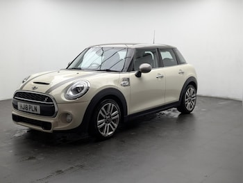 Used MINI Hatch 2018 for sale - 76780815: Photo