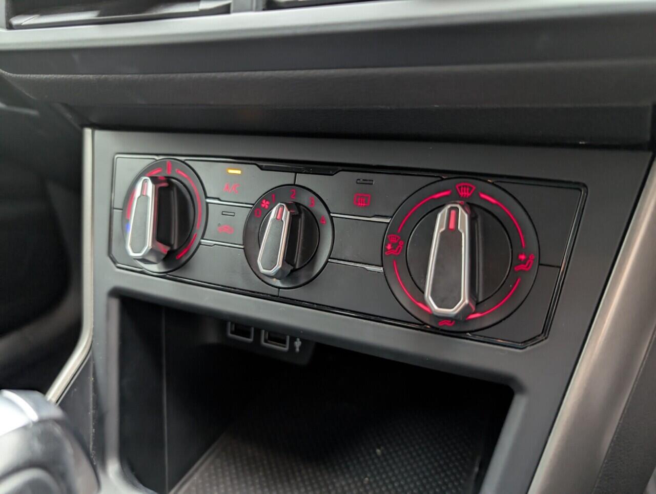 Used Volkswagen Polo 2018 for sale - 76780889: Photo 16