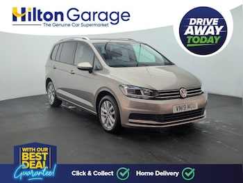 Used Volkswagen Touran 2019 for sale - 76423137: Photo