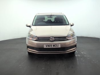 Used Volkswagen Touran 2019 for sale - 76423137: Photo