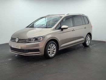 Used Volkswagen Touran 2019 for sale - 76423137: Photo