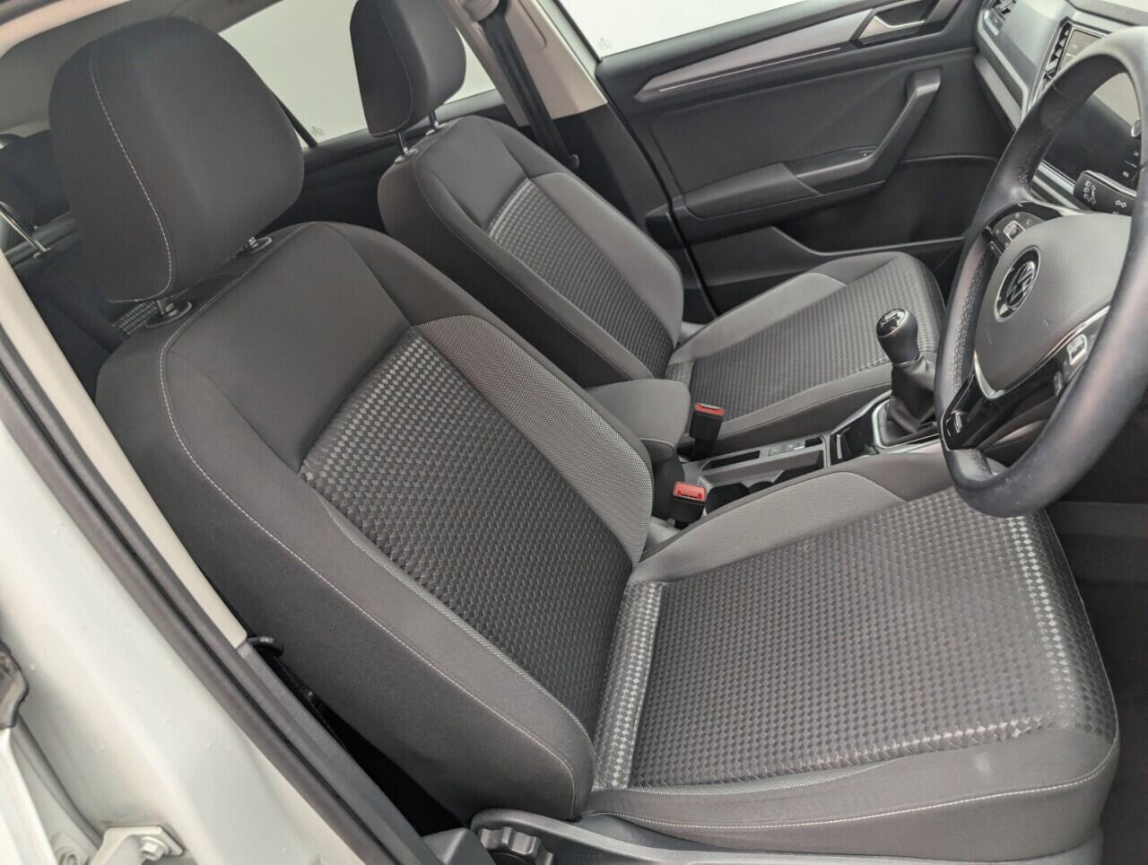 Used Volkswagen T-Roc 2021 for sale - 76424113: Photo 12