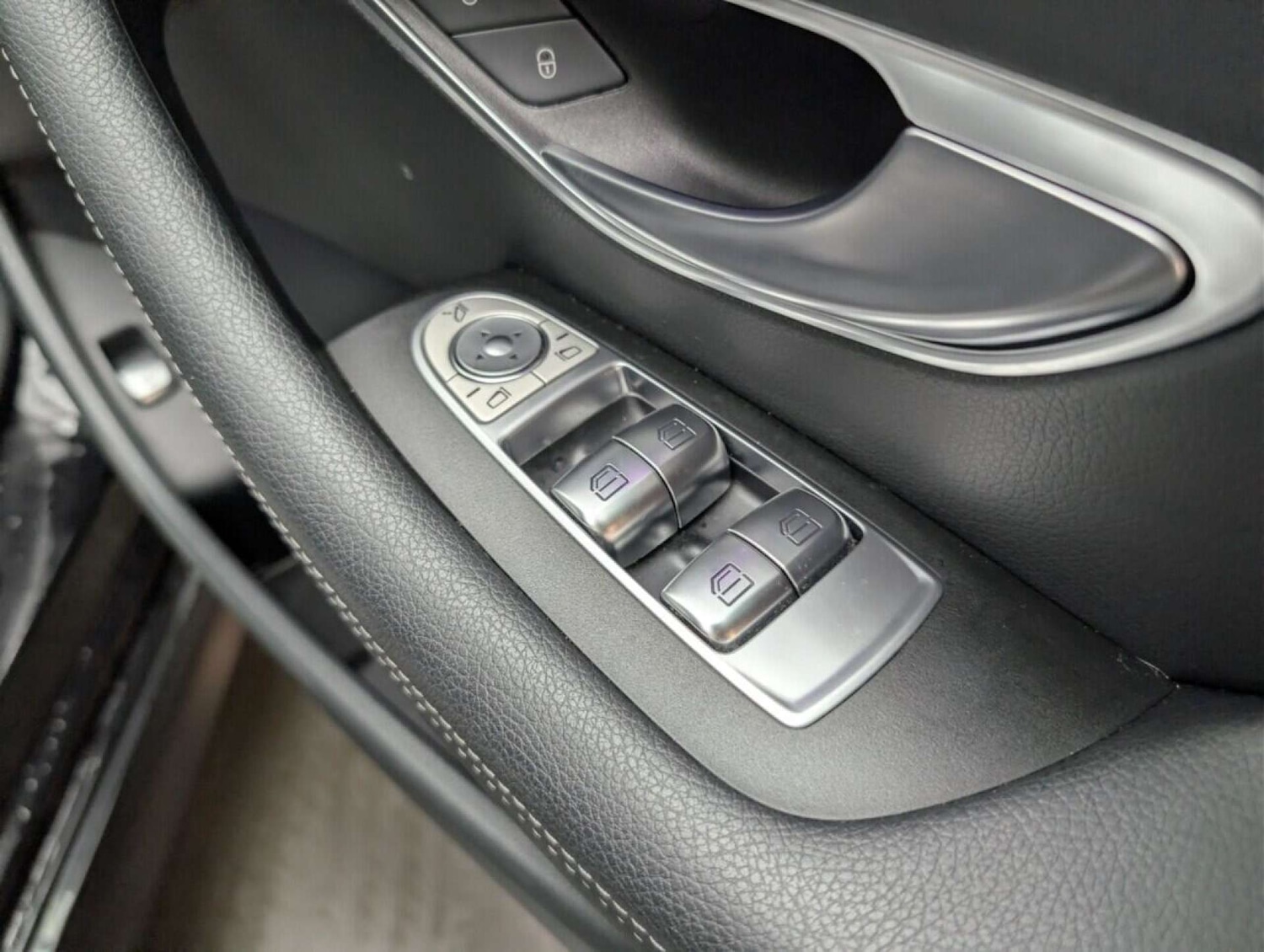 Used Mercedes-Benz E Class 2019 for sale - 77713659: Photo 21