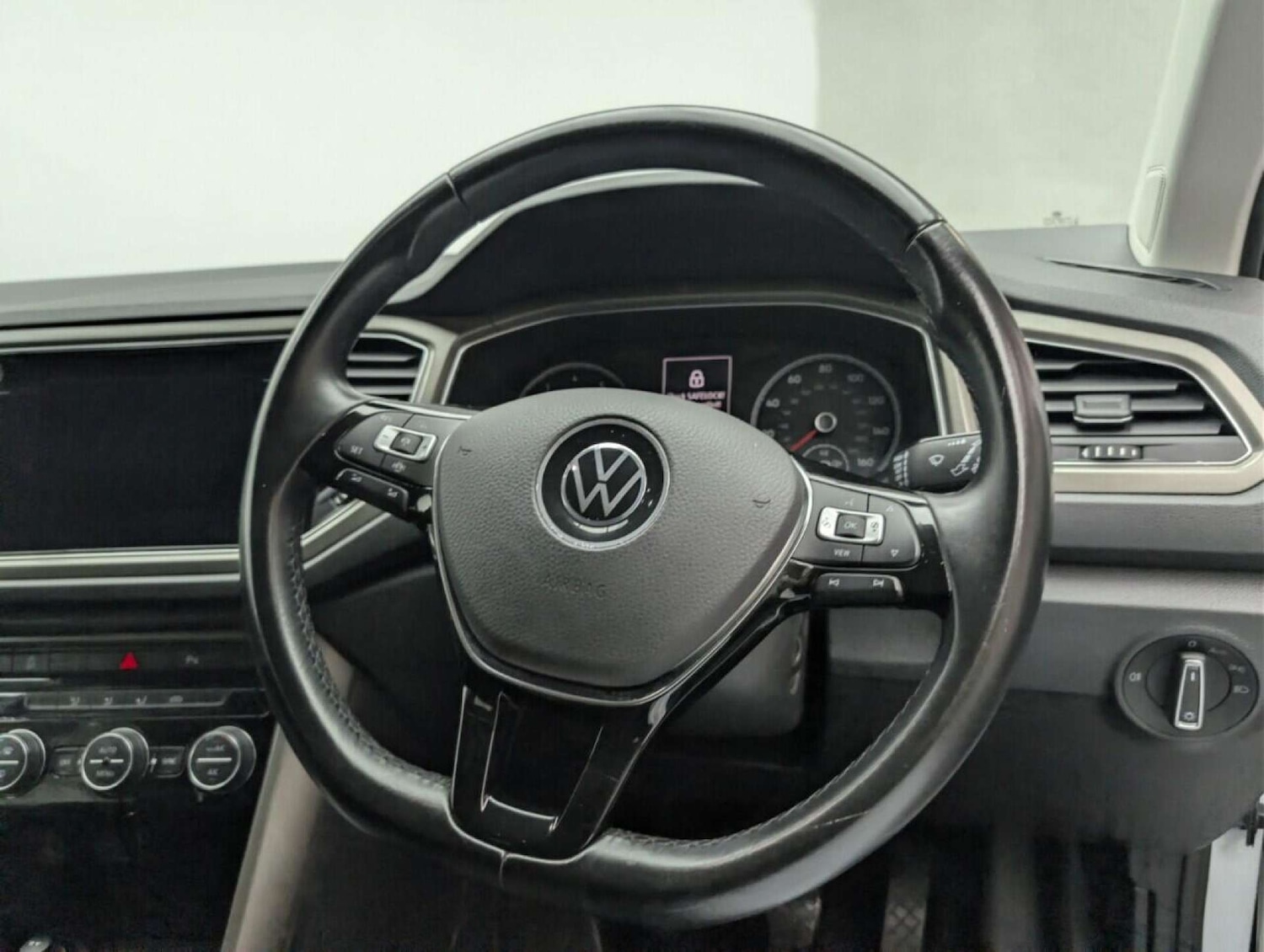 Used Volkswagen T-Roc 2020 for sale - 77762275: Photo 20