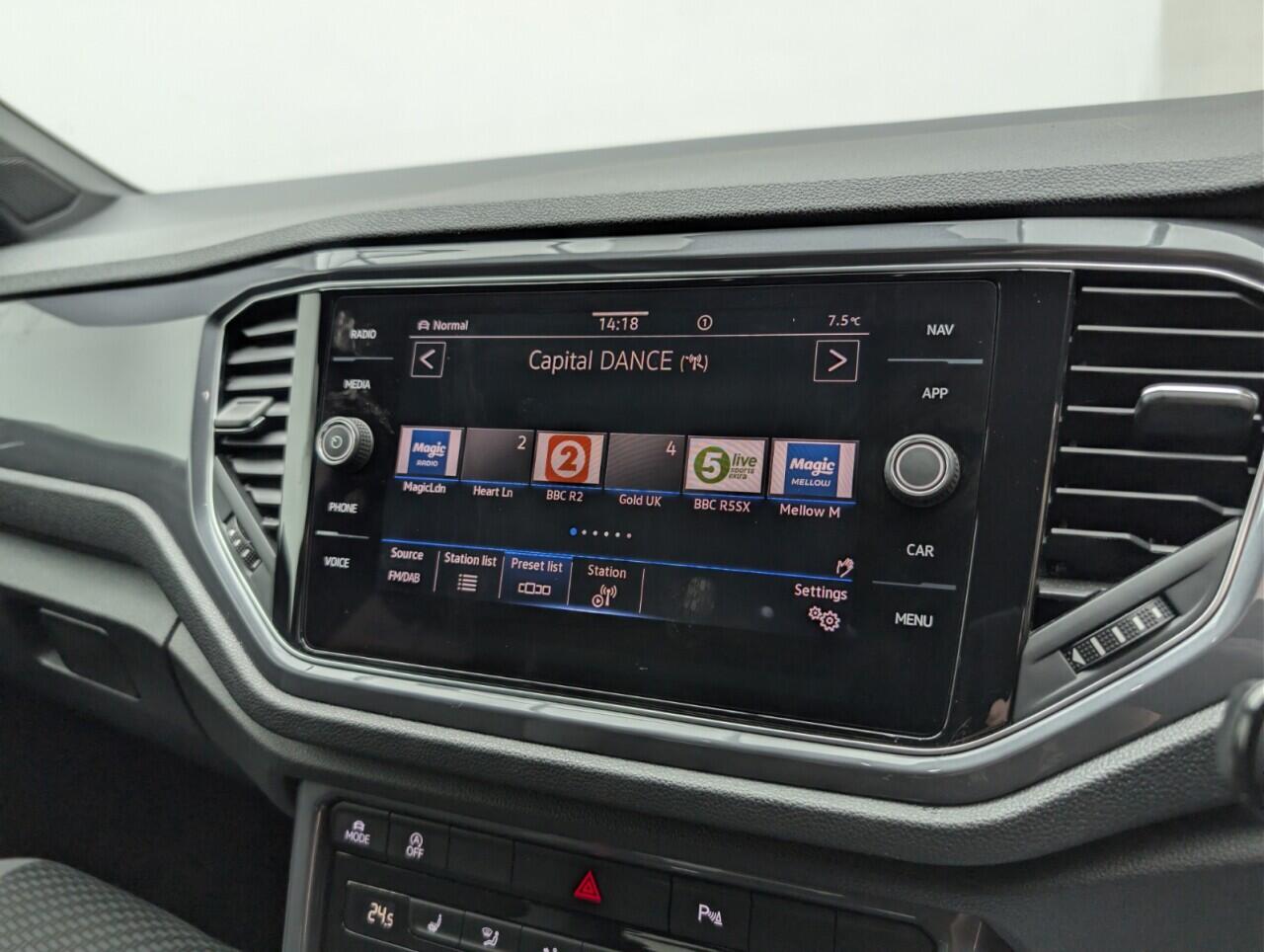 Used Volkswagen T-Roc 2021 for sale - 76735217: Photo 25